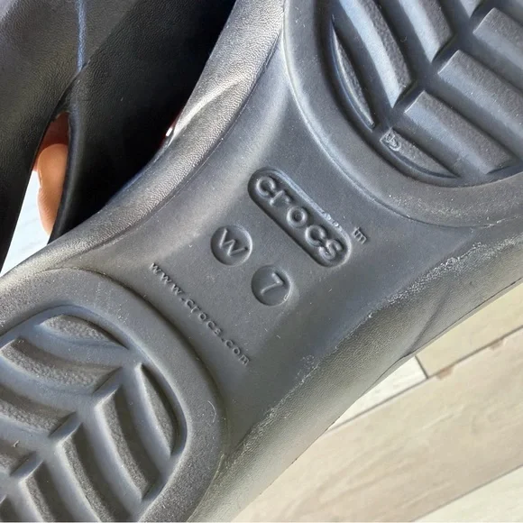 CROCS Women's Black Slip-On Flats - Picture 5 of 6